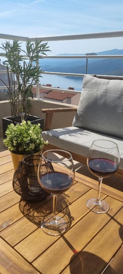 Apartment Cami -Stylish Apartment With A Beautiful Seaview Rabac Exterior photo